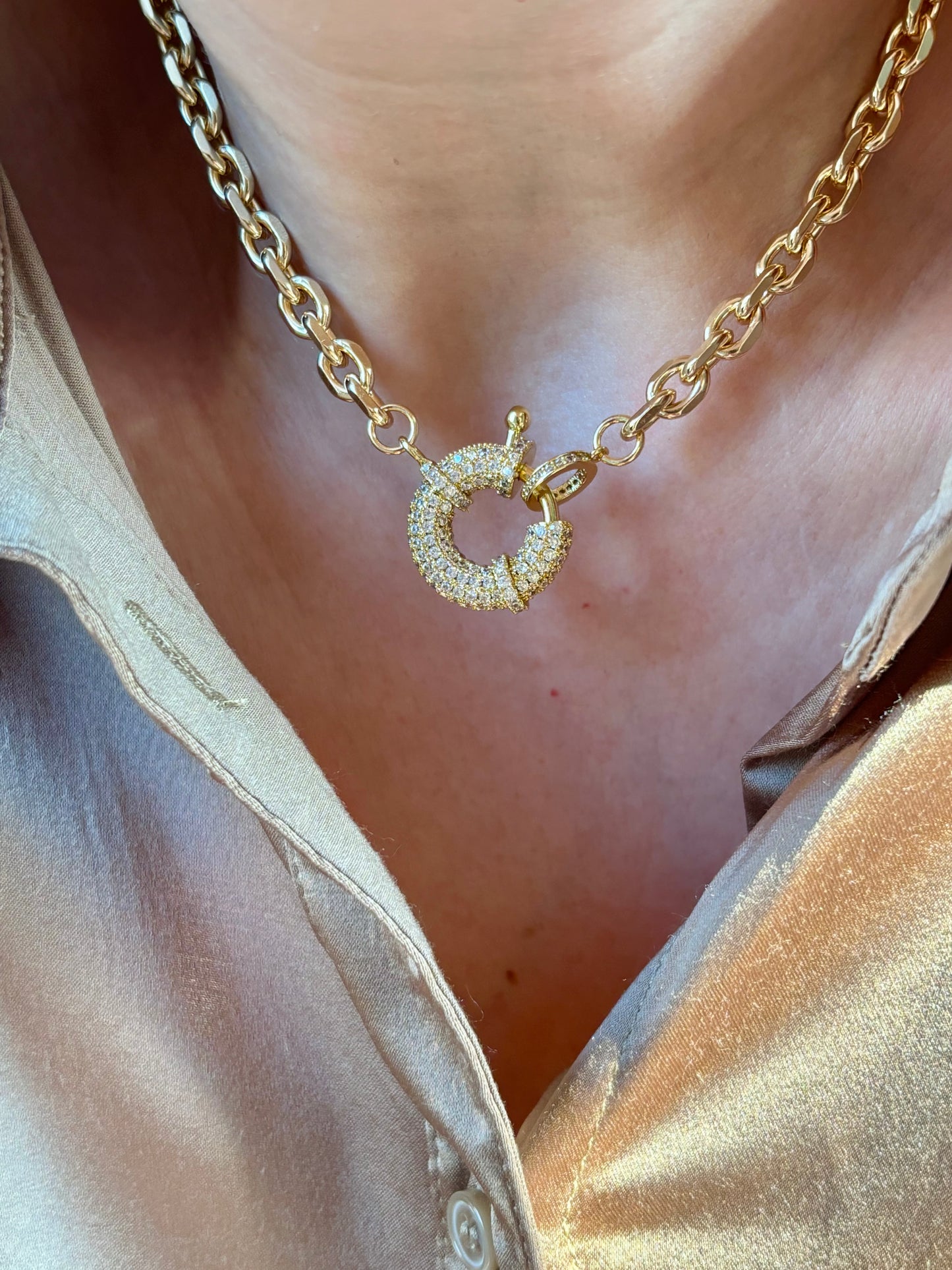 Gold Pave Spring Clasp Chunky Chain Necklace