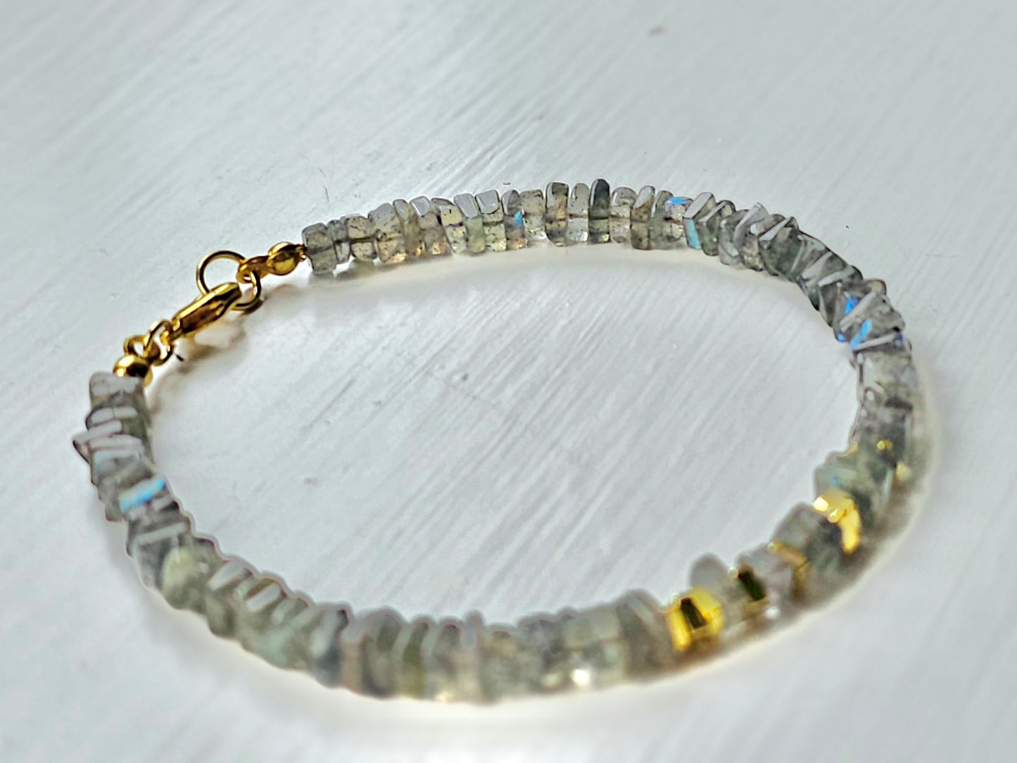 Flashy Labradorite beaded bracelet